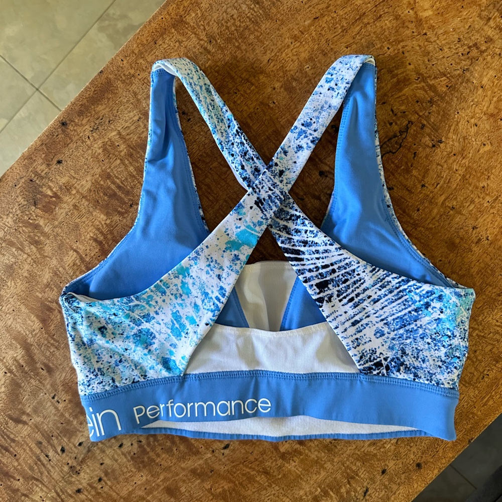 Calvin Klein Sports Bra• Size S/M
